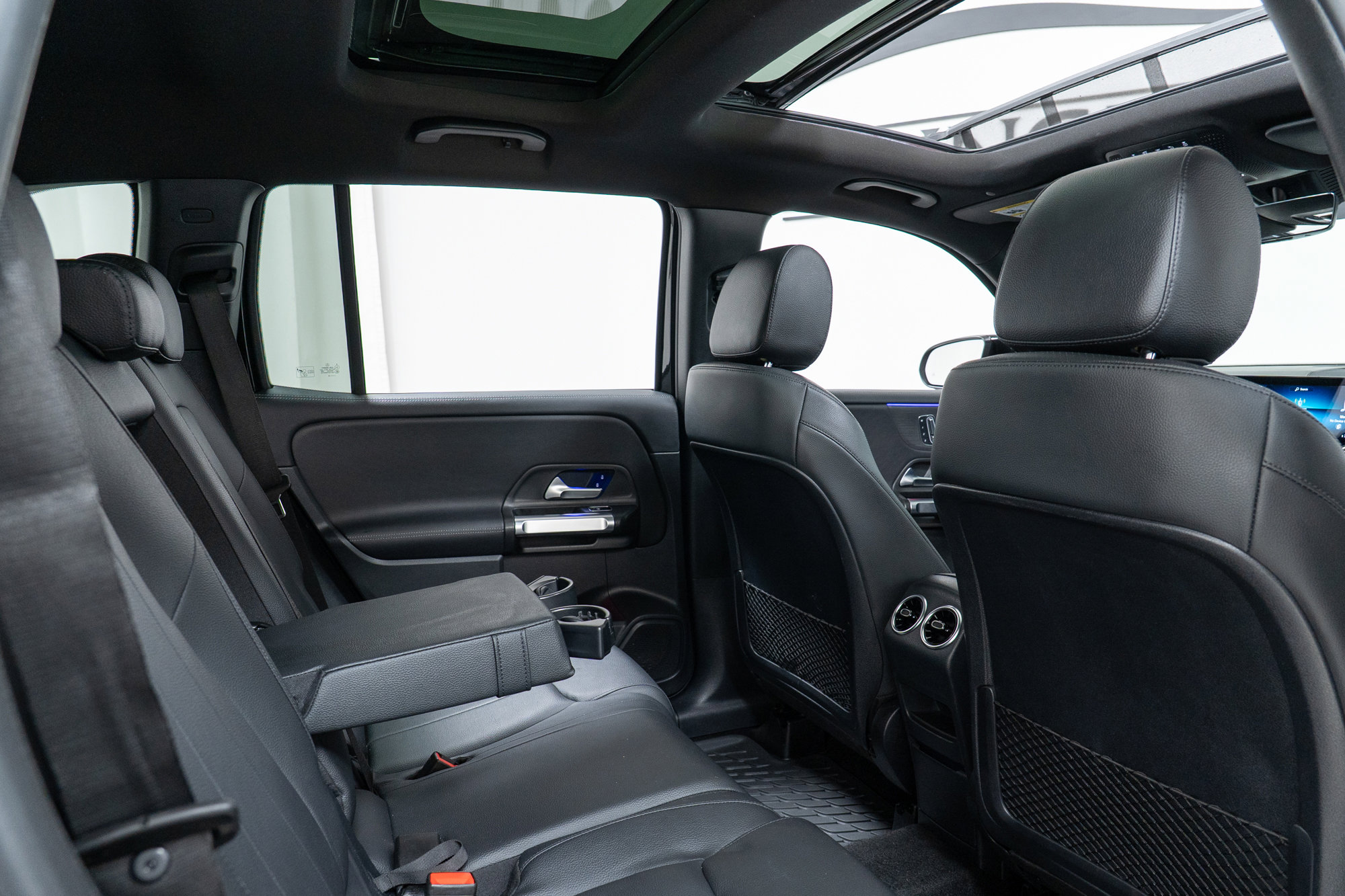 Certified 2022 Mercedes-Benz GLB 250 250 4MATIC image 23