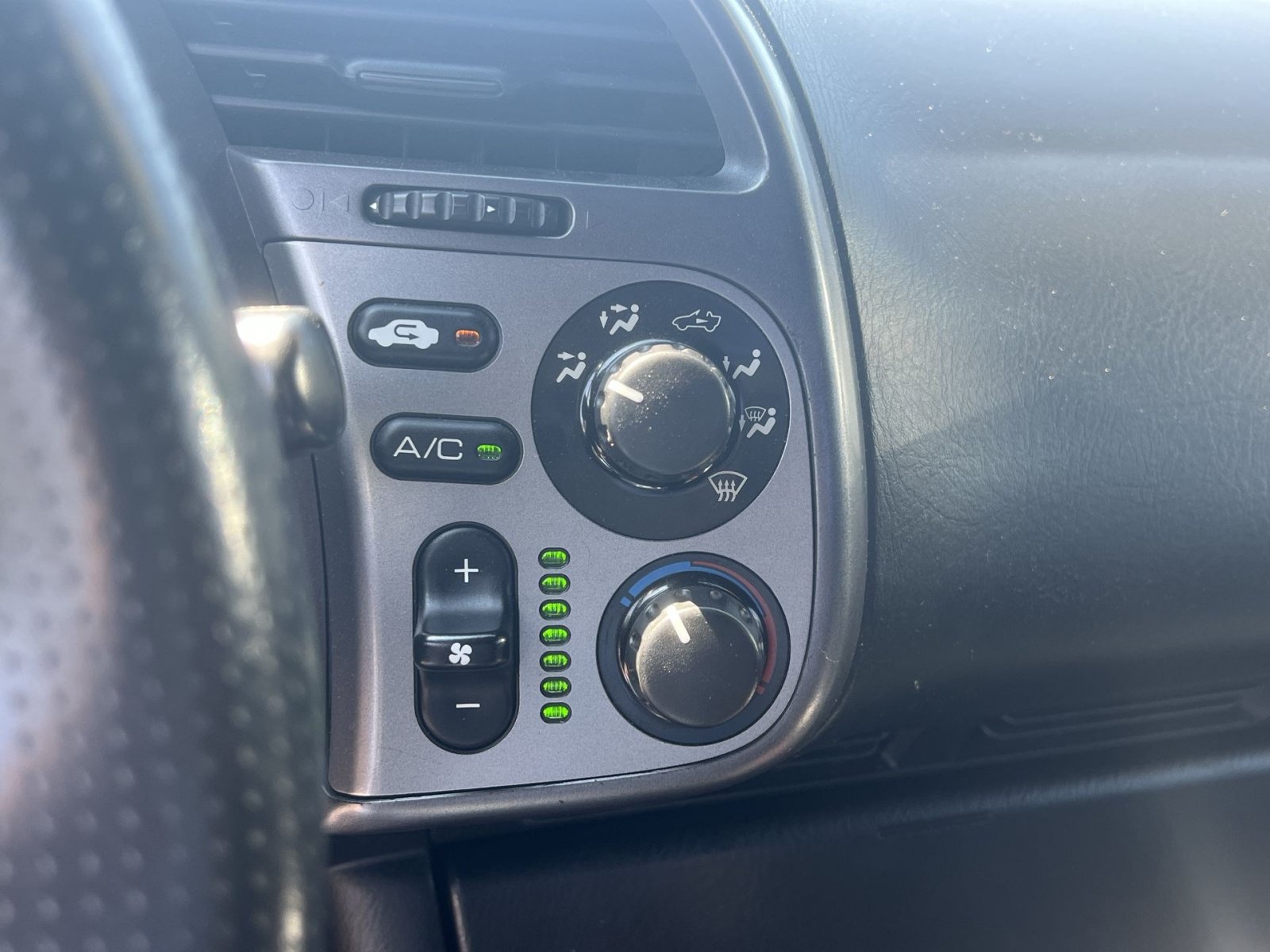 Used 2002 Honda S2000 image 17