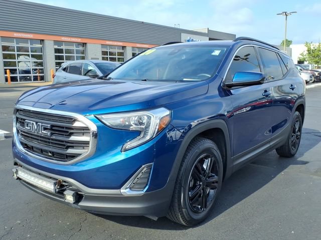 Used 2020 GMC Terrain SLE w/ Driver Convenience Package FWD image 3