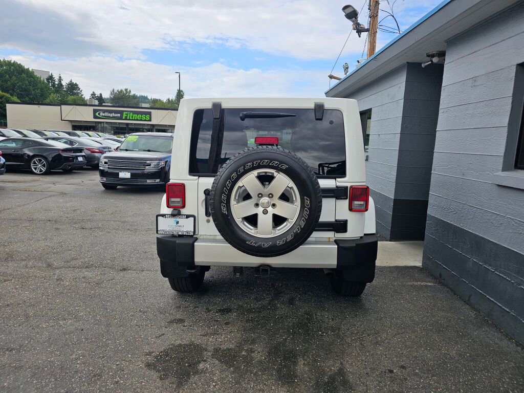 Used 2012 Jeep Wrangler Unlimited Sahara w/ Dual Top Group AWD/4WD image 5