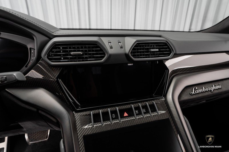 Used 2024 Lamborghini Urus S image 31