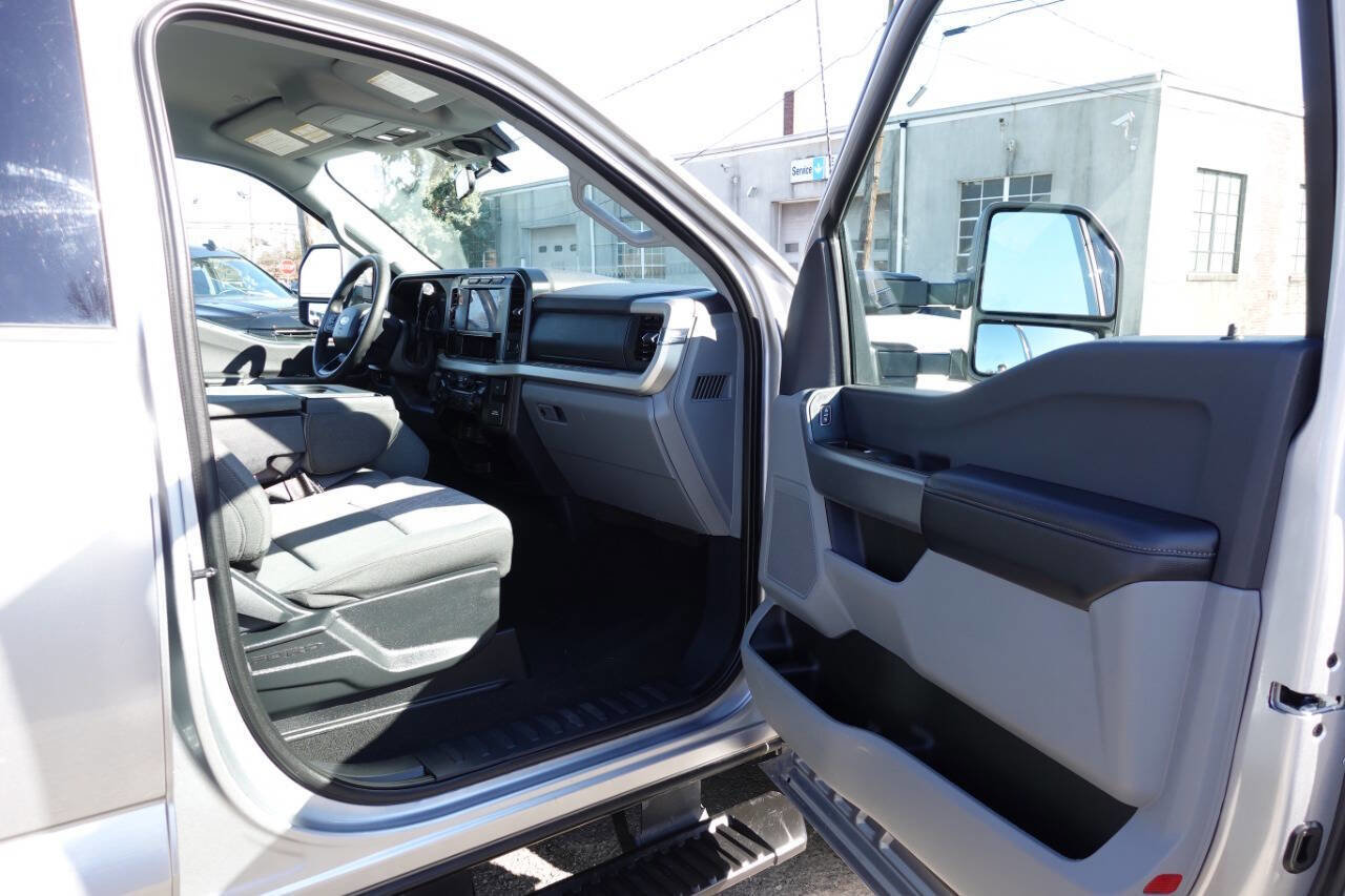 Used 2024 Ford F250 XLT image 27