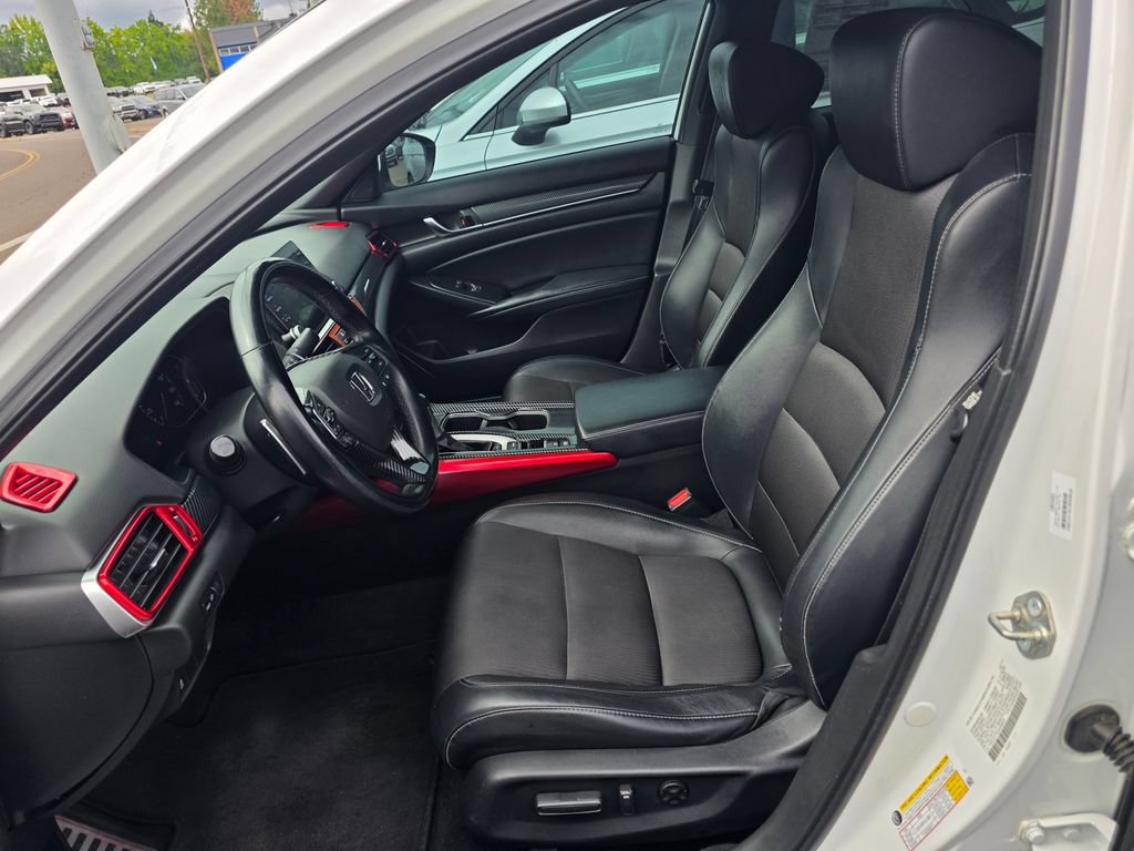 Used 2018 Honda Accord Sport image 4