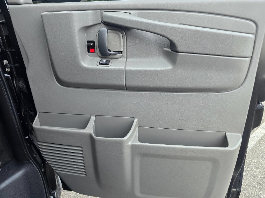Used 2013 Chevrolet Express 3500 LS w/ Power Package RWD image 19