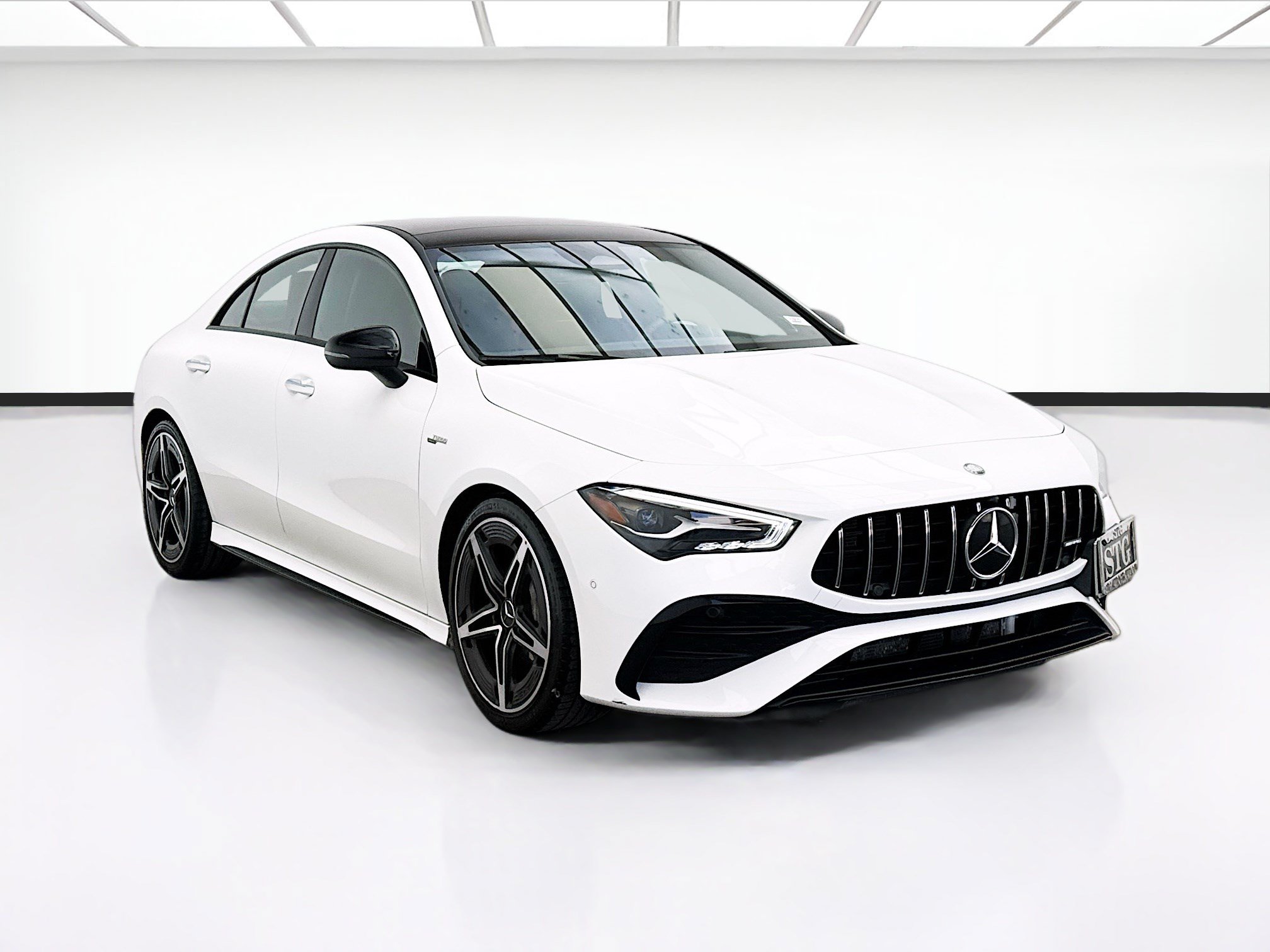 Used 2025 Mercedes-Benz CLA 35 AMG 4MATIC image 3