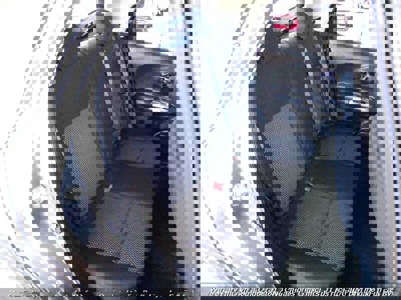 Used 2015 Nissan Juke S image 23