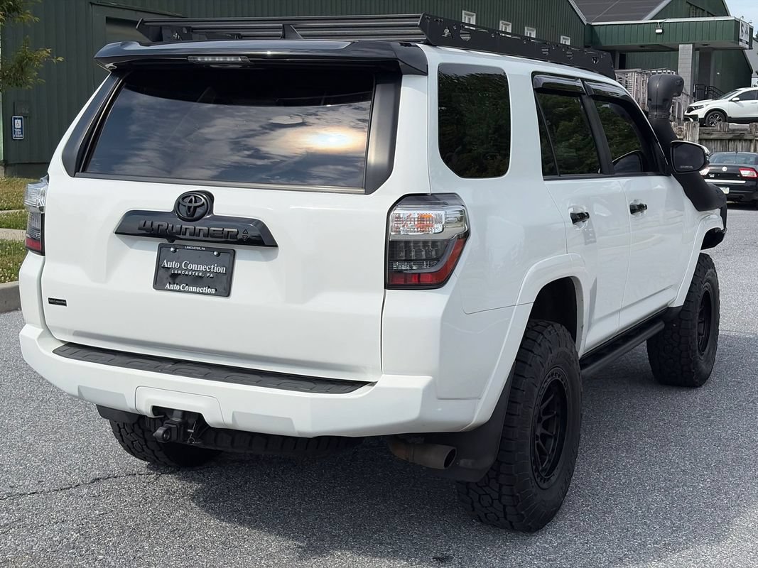 Used 2021 Toyota 4Runner Venture w/ Moonroof Package AWD/4WD image 8