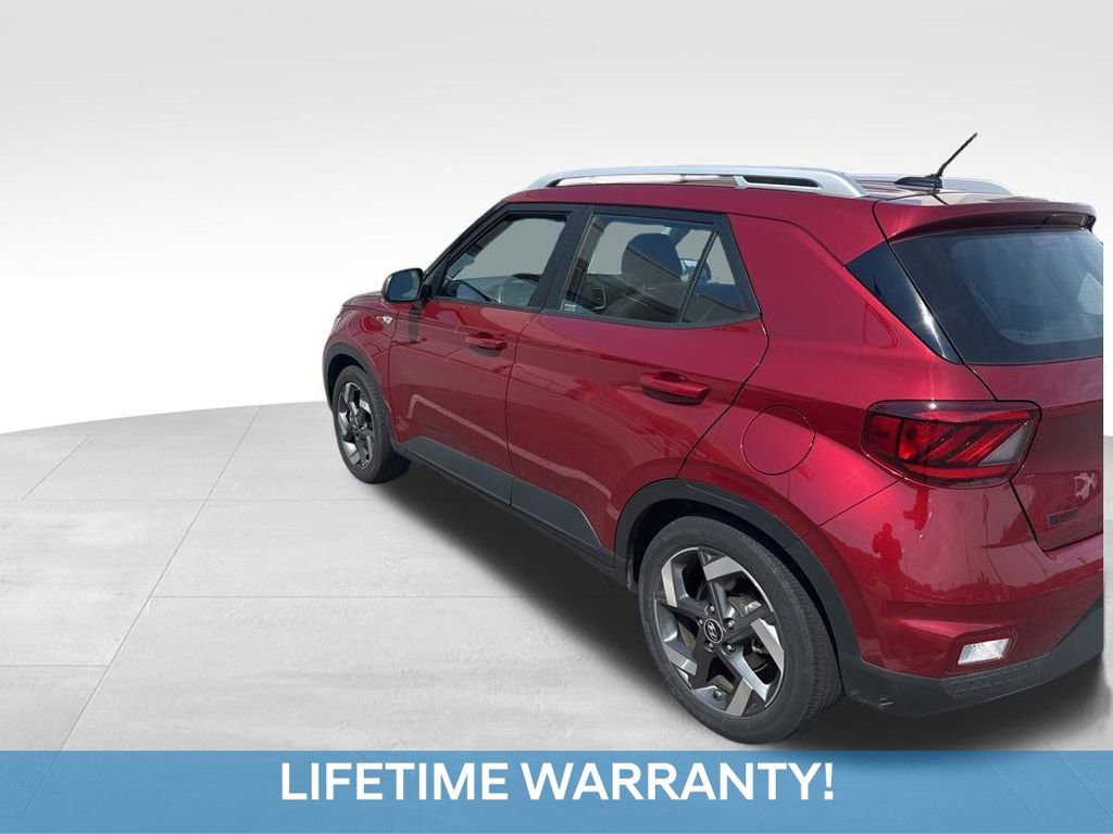 Used 2024 Hyundai Venue SEL image 4