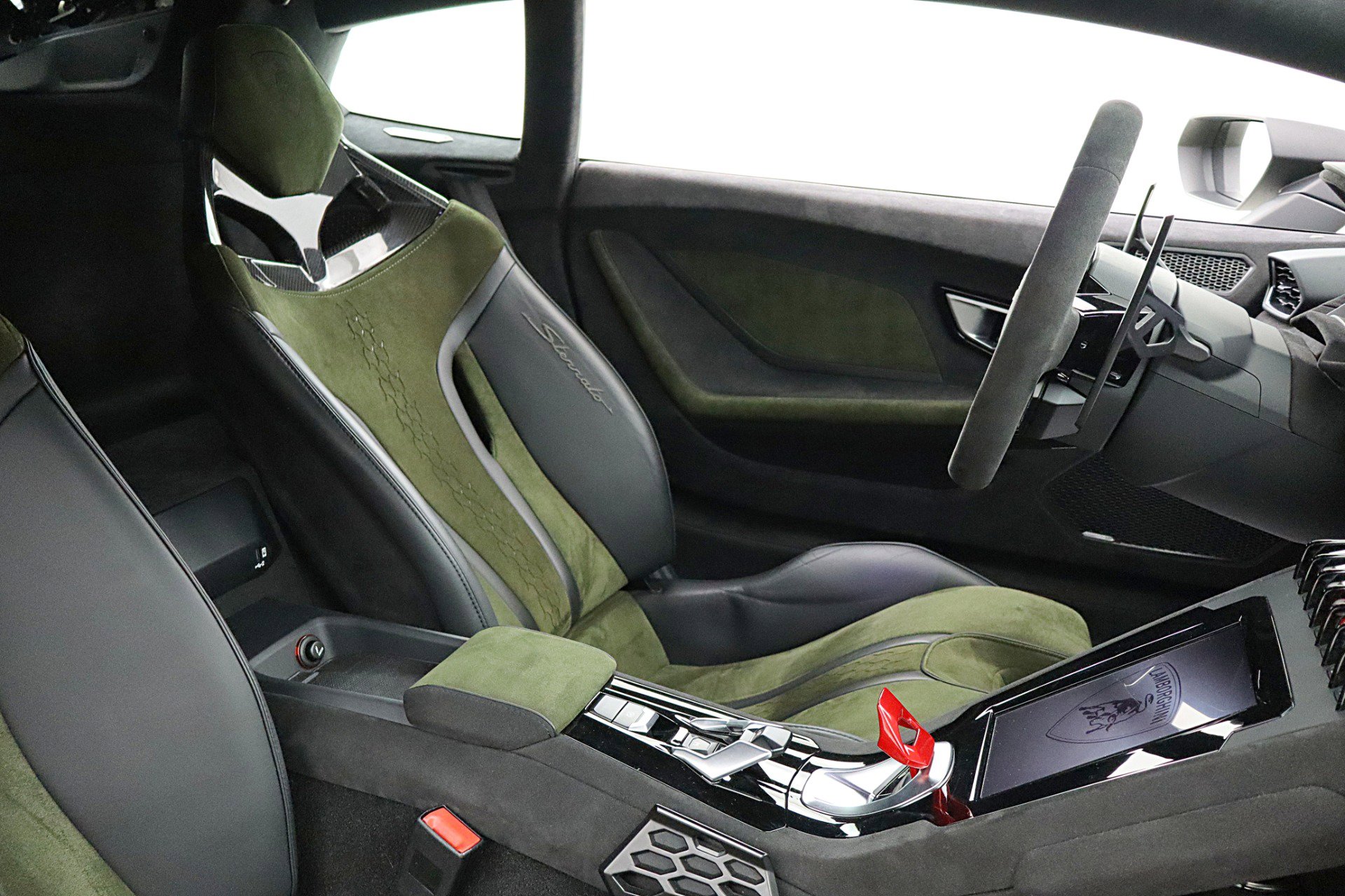 Used 2023 Lamborghini Huracan Sterrato image 40