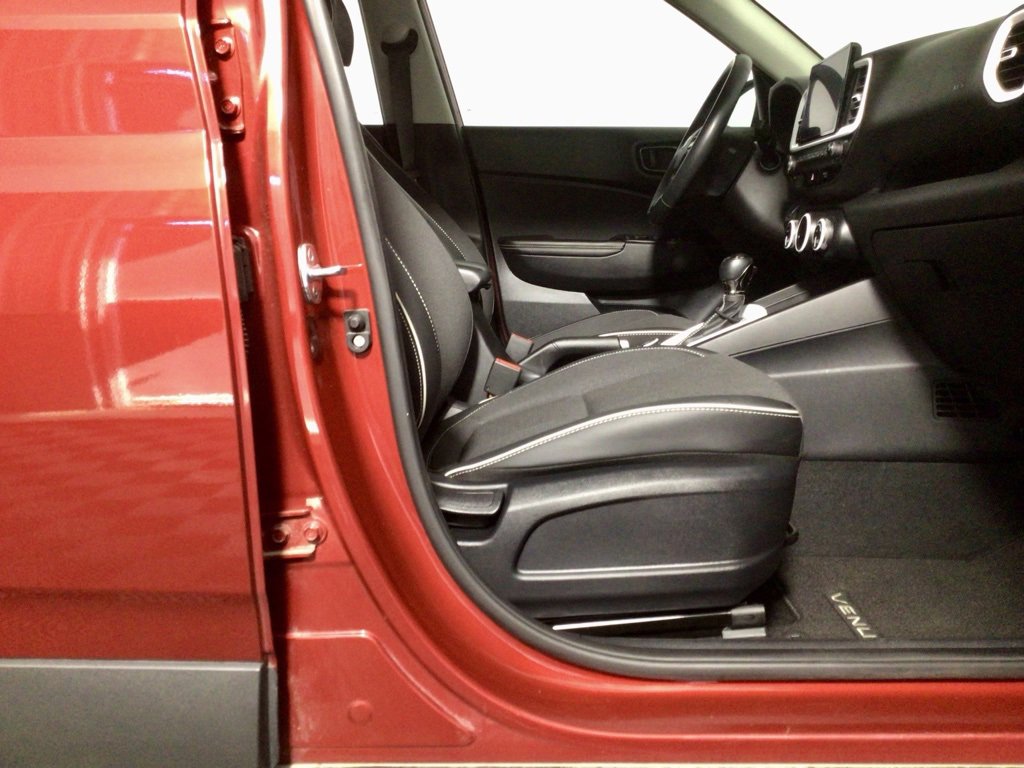 Used 2023 Hyundai Venue Limited w/ Cargo Package image 37