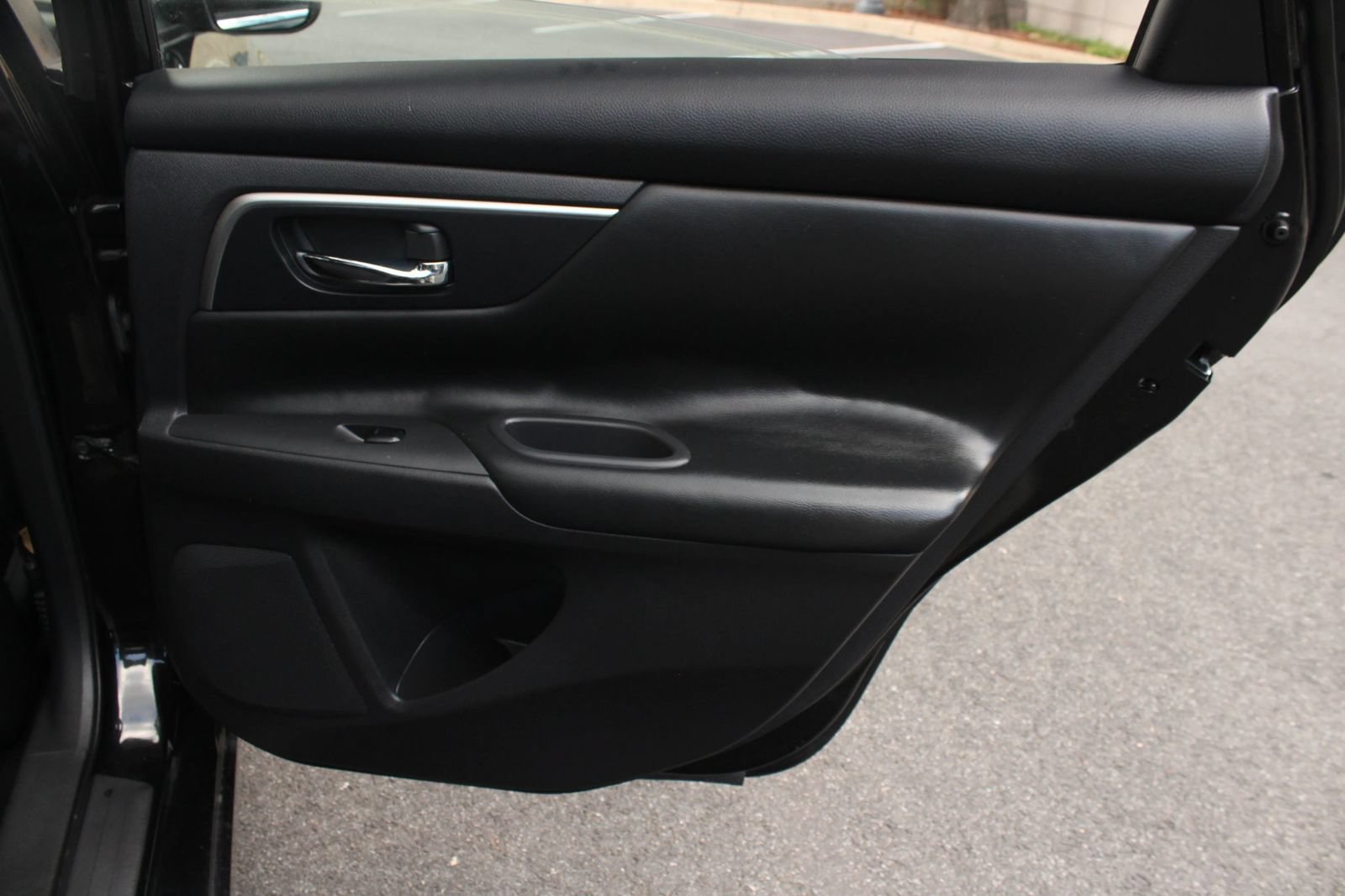 Used 2015 Nissan Altima 2.5 S w/ Power Driver Seat Package FWD image 25