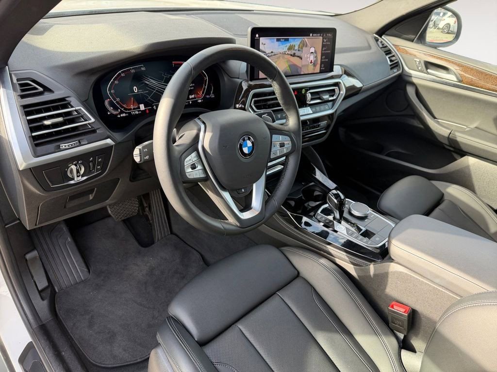 Used 2024 BMW X4 xDrive30i image 16