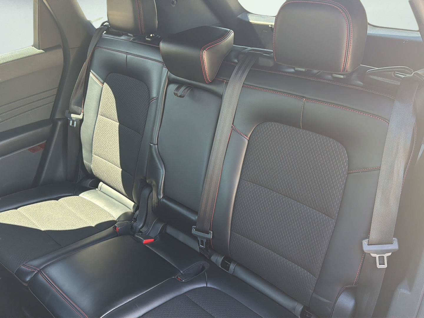 Used 2024 Ford Escape ST-Line AWD/4WD image 4