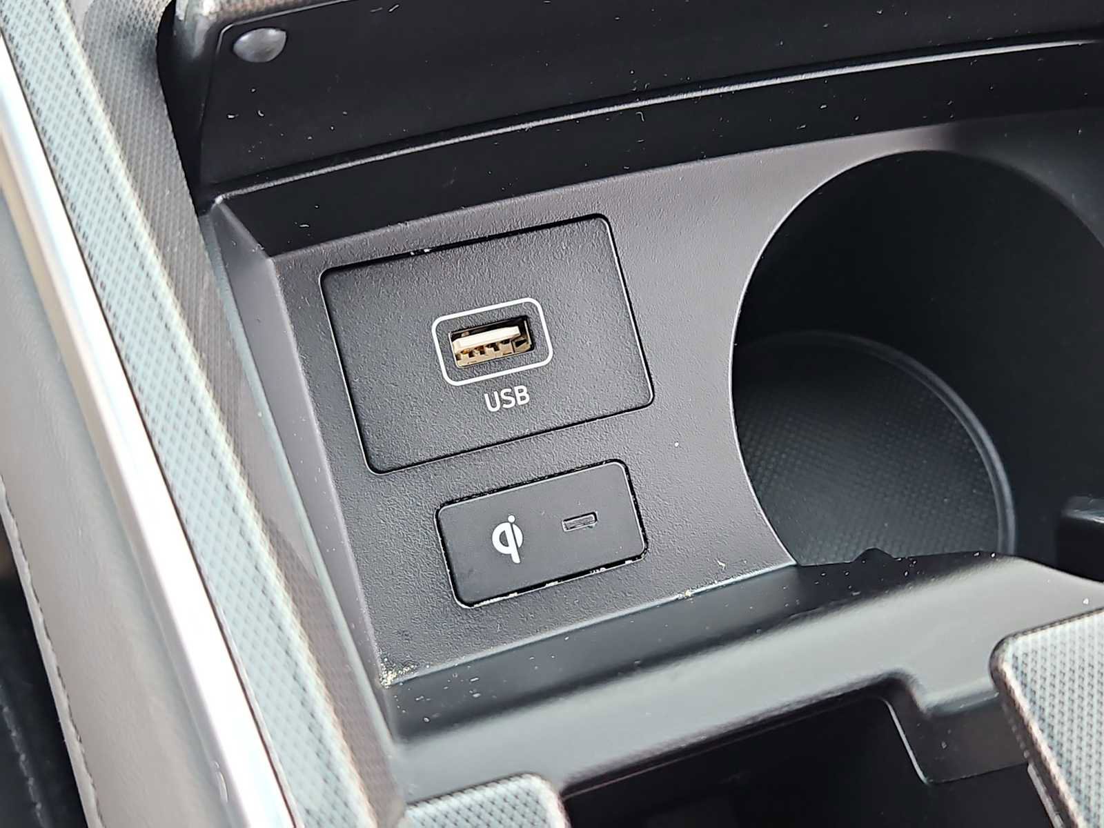 Certified 2023 Hyundai Santa Fe Calligraphy image 32