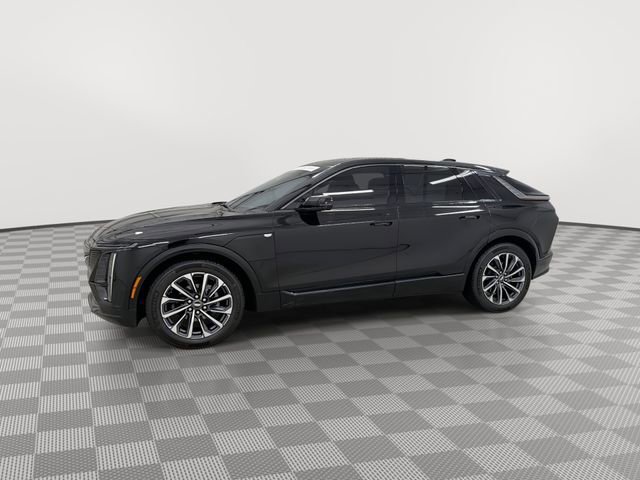 Used 2024 Cadillac Lyriq Sport image 5