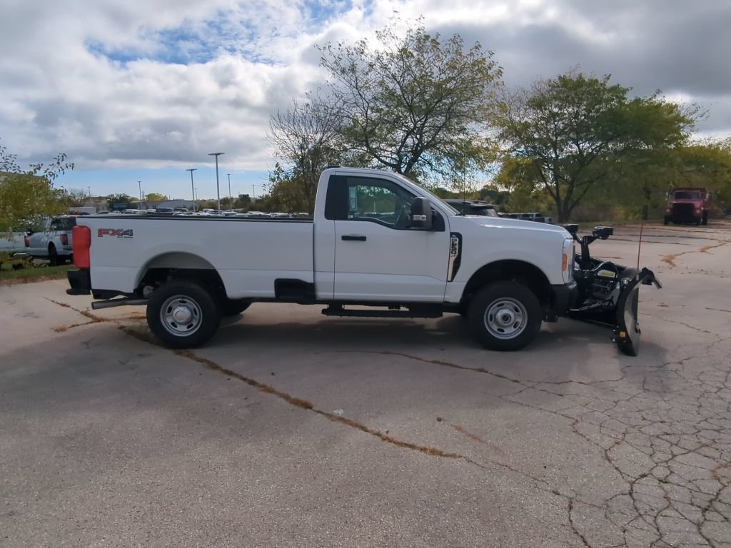 New 2025 Ford F250 XL w/ FX4 Off-Road Package AWD/4WD image 11