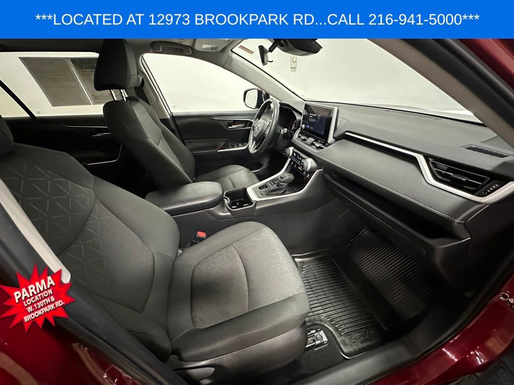 Used 2024 Toyota RAV4 XLE w/ Convenience Package image 25
