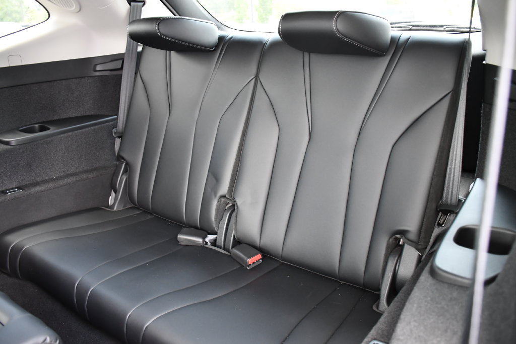 Certified 2026 Acura MDX w/ Technology Package FWD image 18