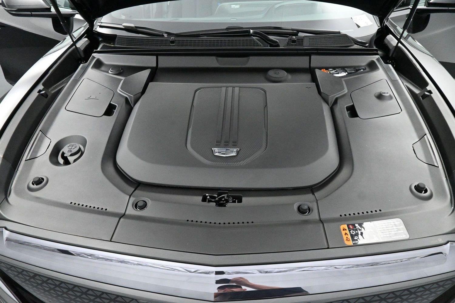New 2027 Cadillac Lyriq Signature Sport AWD/4WD image 38