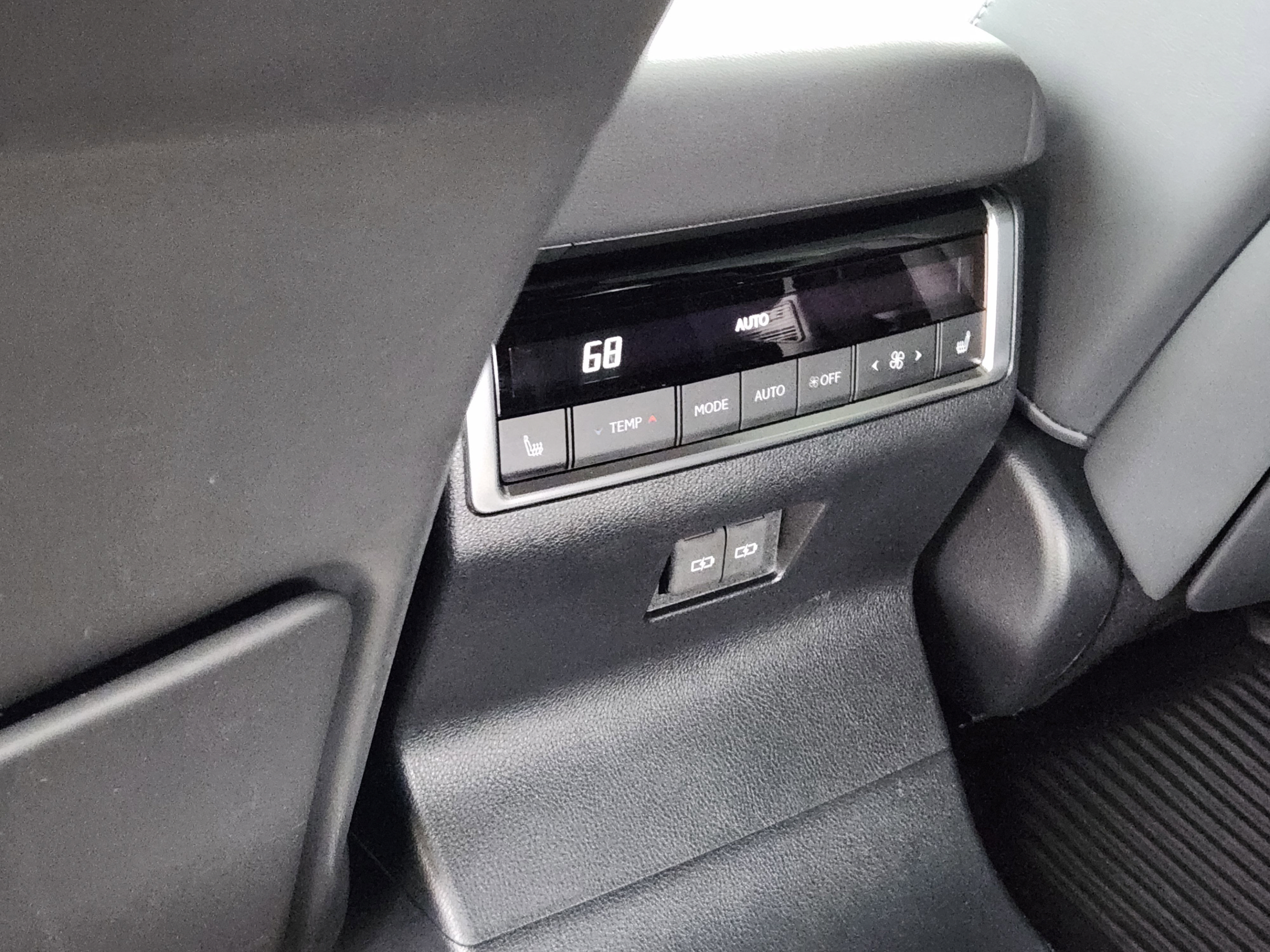 Certified 2024 Lexus GX 550 w/ Accessory Package (Z1) AWD/4WD image 12