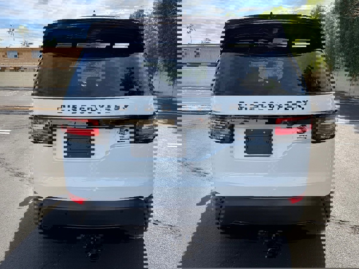 Used 2020 Land Rover Discovery HSE Luxury image 8