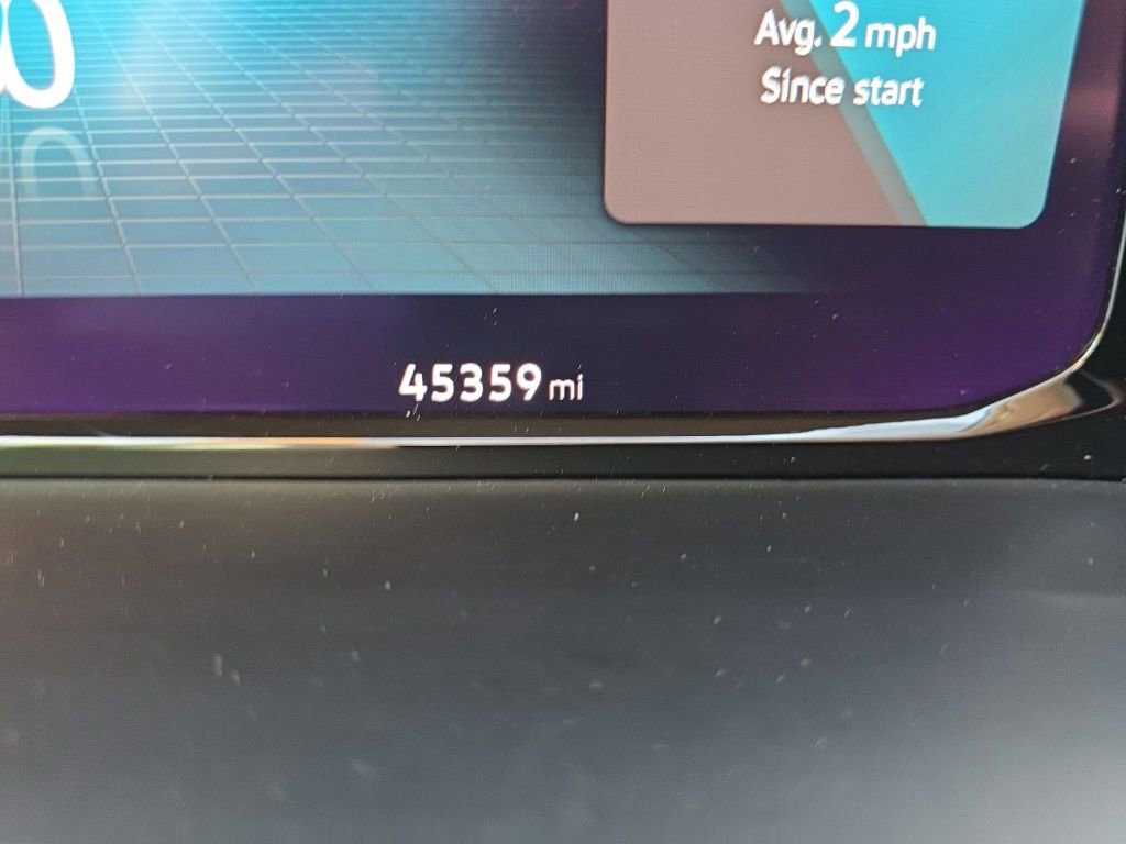 Used 2025 Volkswagen Atlas SE image 27