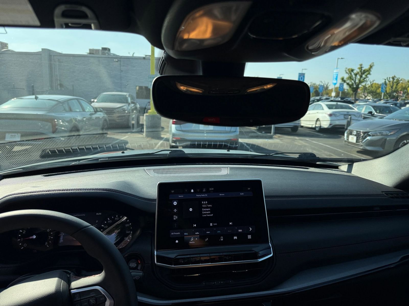 Used 2025 Jeep Compass Trailhawk image 33