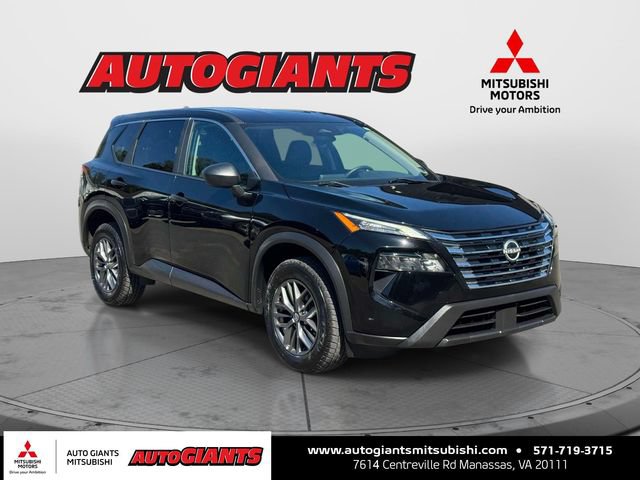 Used 2024 Nissan Rogue S AWD/4WD image 1