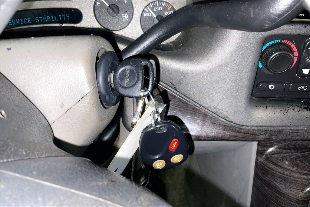 Used 2003 GMC Yukon XL Denali image 11