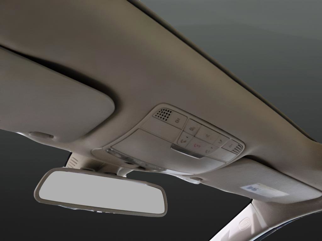 Used 2019 Mercedes-Benz GLC 300 4MATIC w/ Premium Package image 20