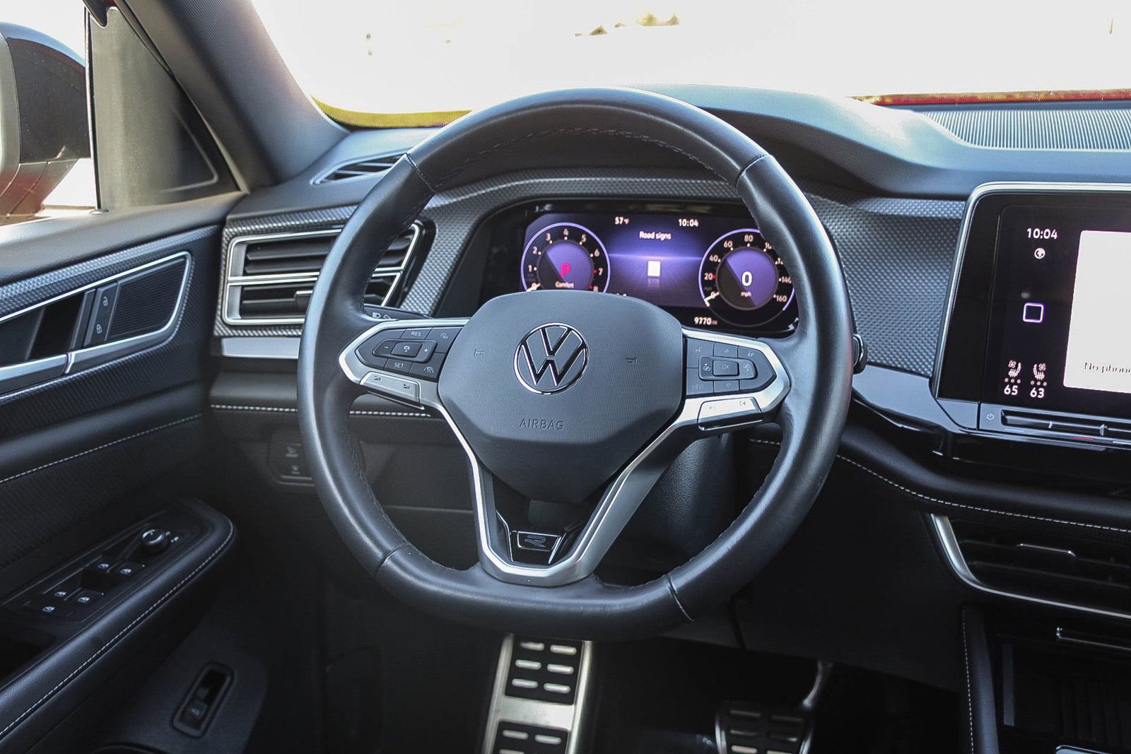 Used 2025 Volkswagen Atlas Cross Sport SEL R-Line image 15