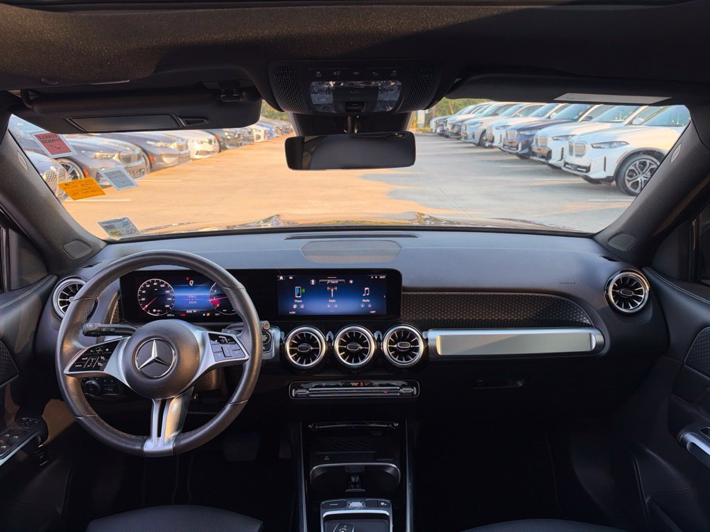 Used 2025 Mercedes-Benz GLB 250 image 23