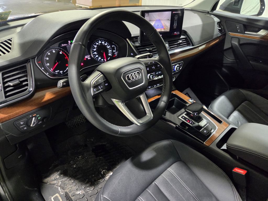 Used 2022 Audi Q5 2.0T Premium w/ Convenience Package AWD/4WD image 6