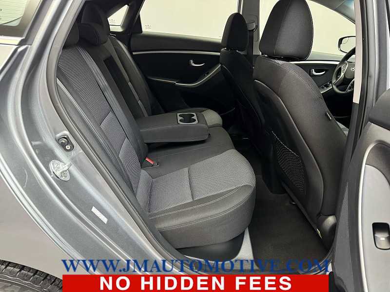 Used 2016 Hyundai Elantra GT image 17