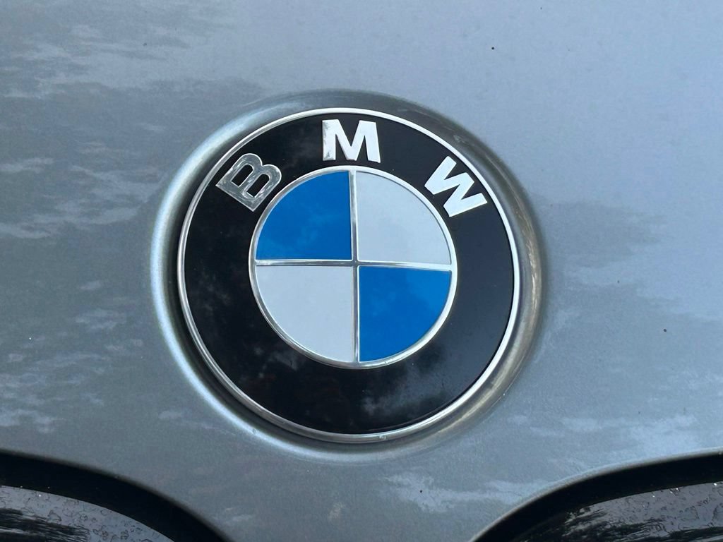 Used 2022 BMW 740i w/ M Sport Package RWD image 19