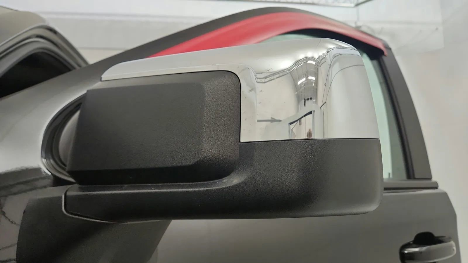 Used 2025 Chevrolet Silverado 1500 LT image 18