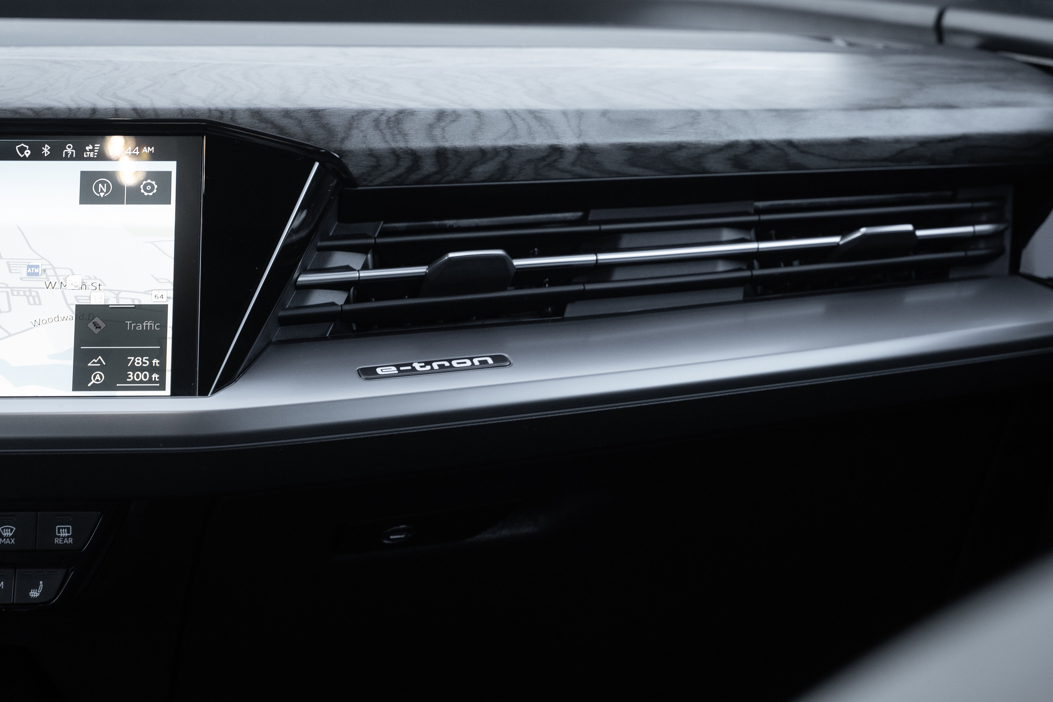 Certified 2024 Audi Q4 e-tron Premium Plus w/ Premium Plus image 16