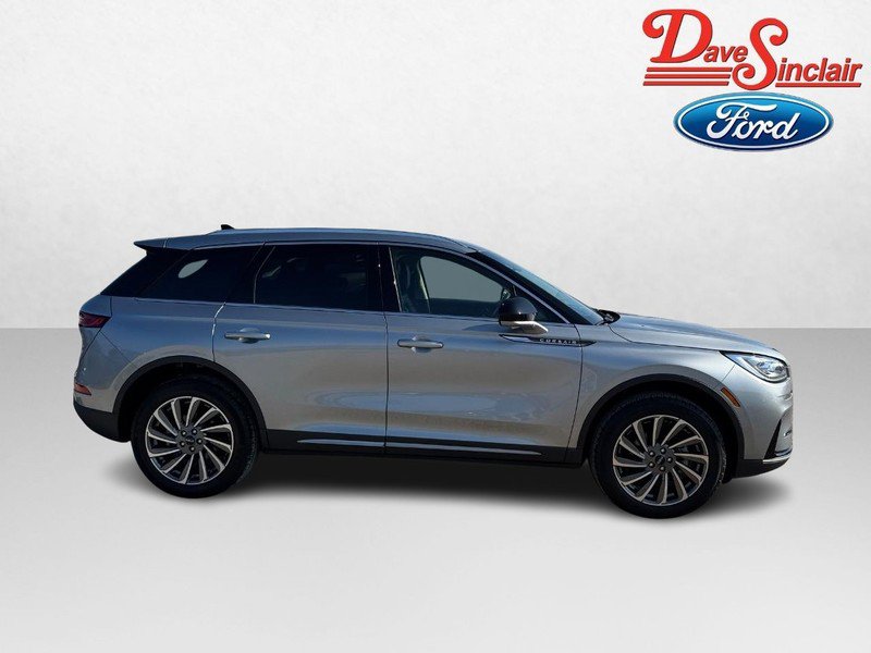 Used 2023 Lincoln Corsair Reserve w/ Towing Package image 5