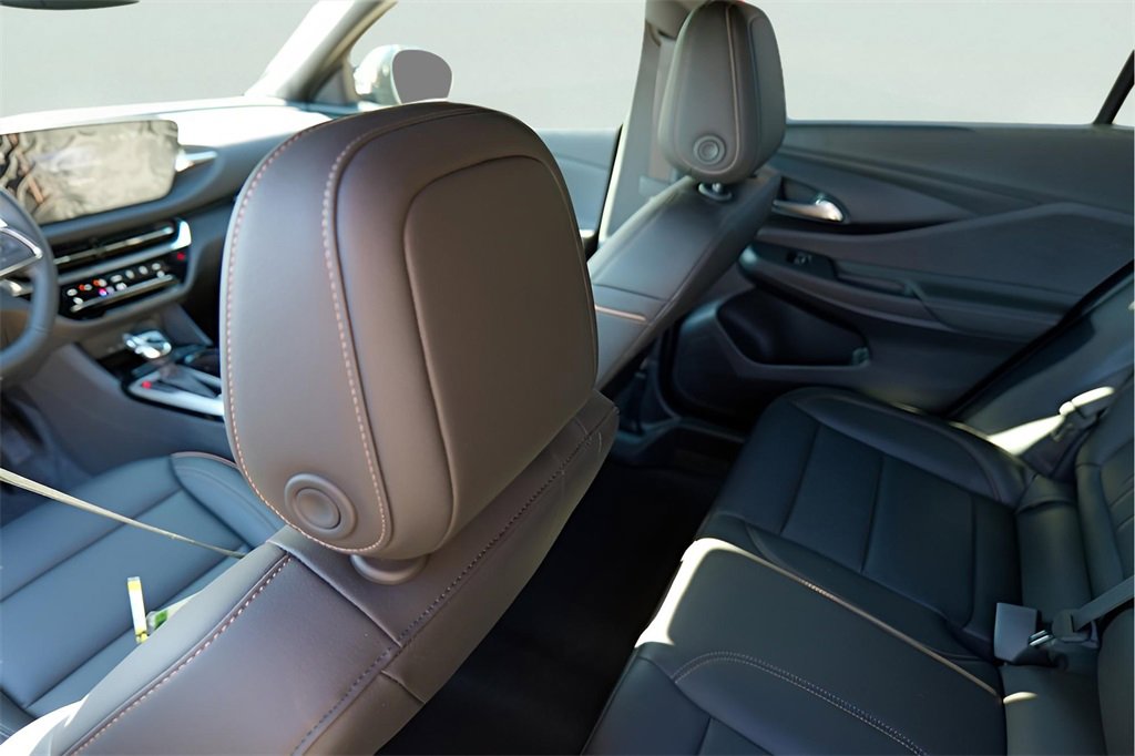 New 2026 Buick Envista Avenir image 22