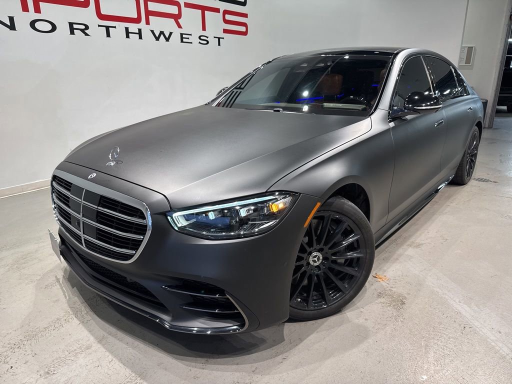 Used 2024 Mercedes-Benz S 580e 4MATIC Sedan image 2