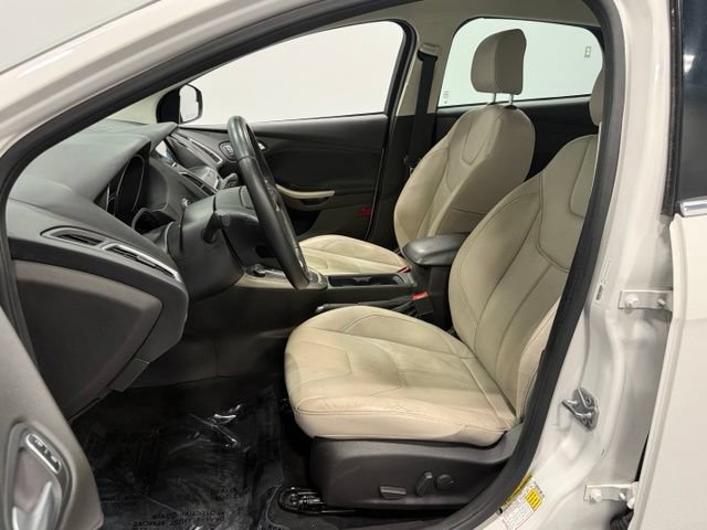Used 2016 Ford Focus Titanium FWD image 14