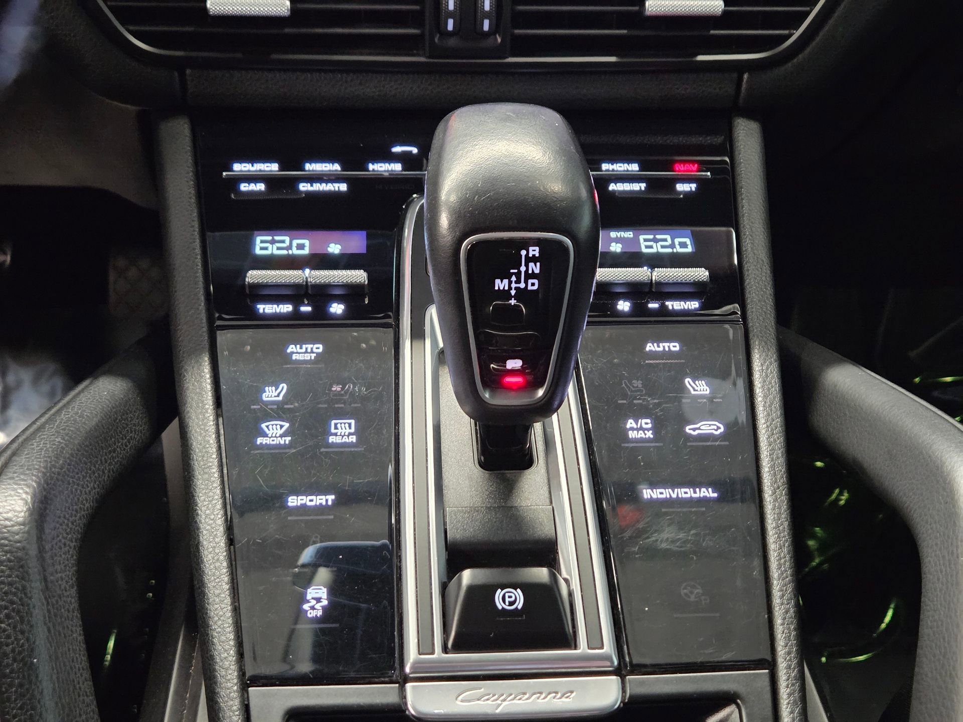 Certified 2020 Porsche Cayenne AWD/4WD image 25