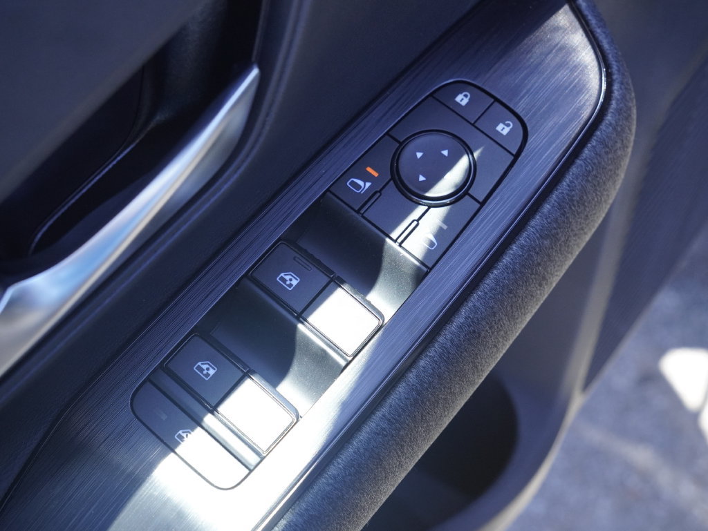 New 2026 Nissan Kicks SV FWD image 10