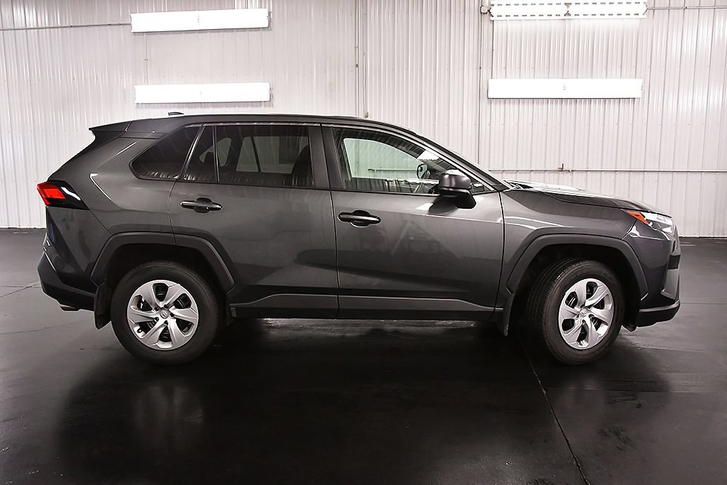 Used 2023 Toyota RAV4 LE AWD/4WD image 8