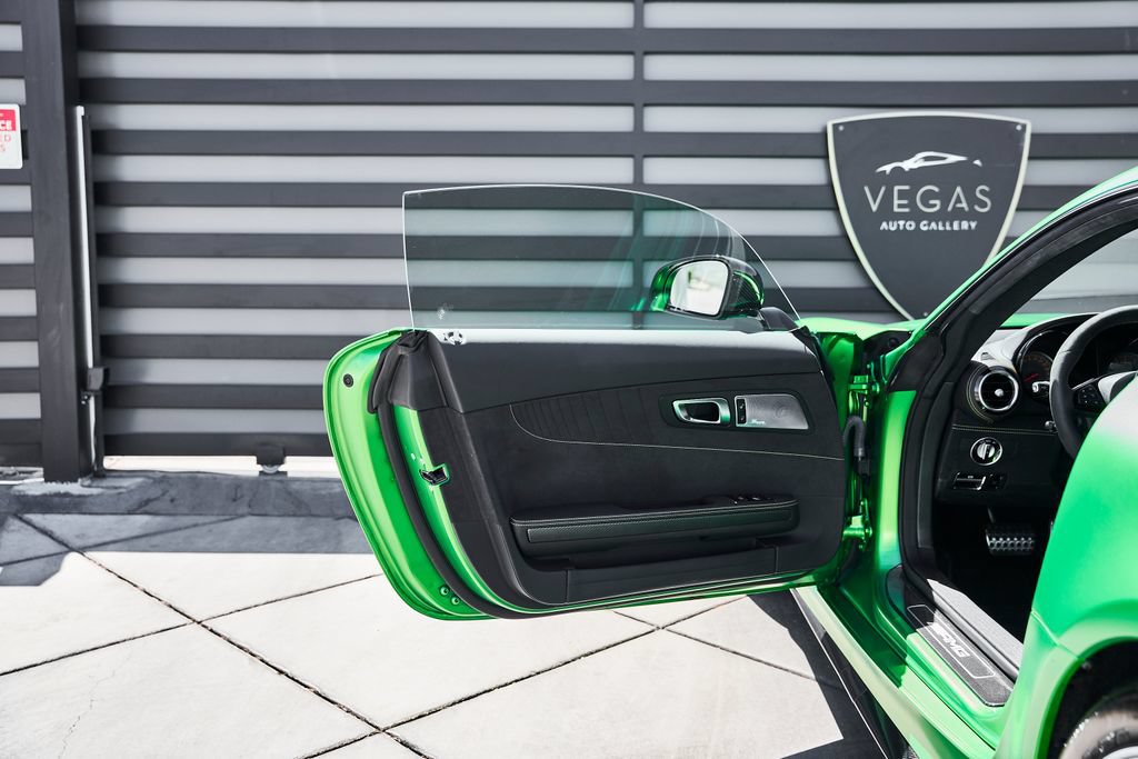 Used 2018 Mercedes-Benz AMG GT R image 38