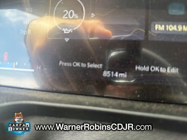 Used 2023 Jeep Grand Cherokee L Limited w/ Luxury Tech Group II image 9