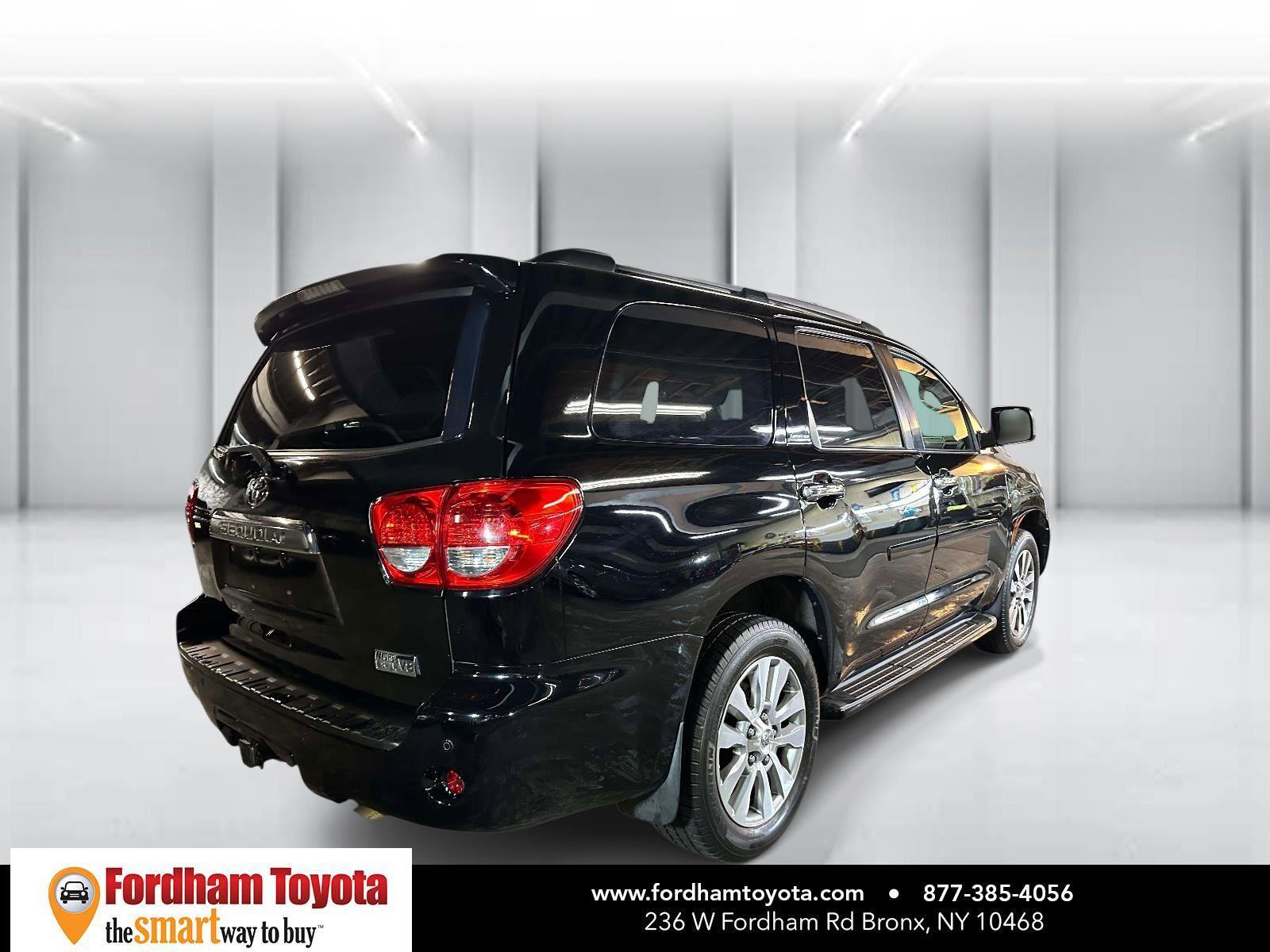 Used 2011 Toyota Sequoia Limited AWD/4WD image 4