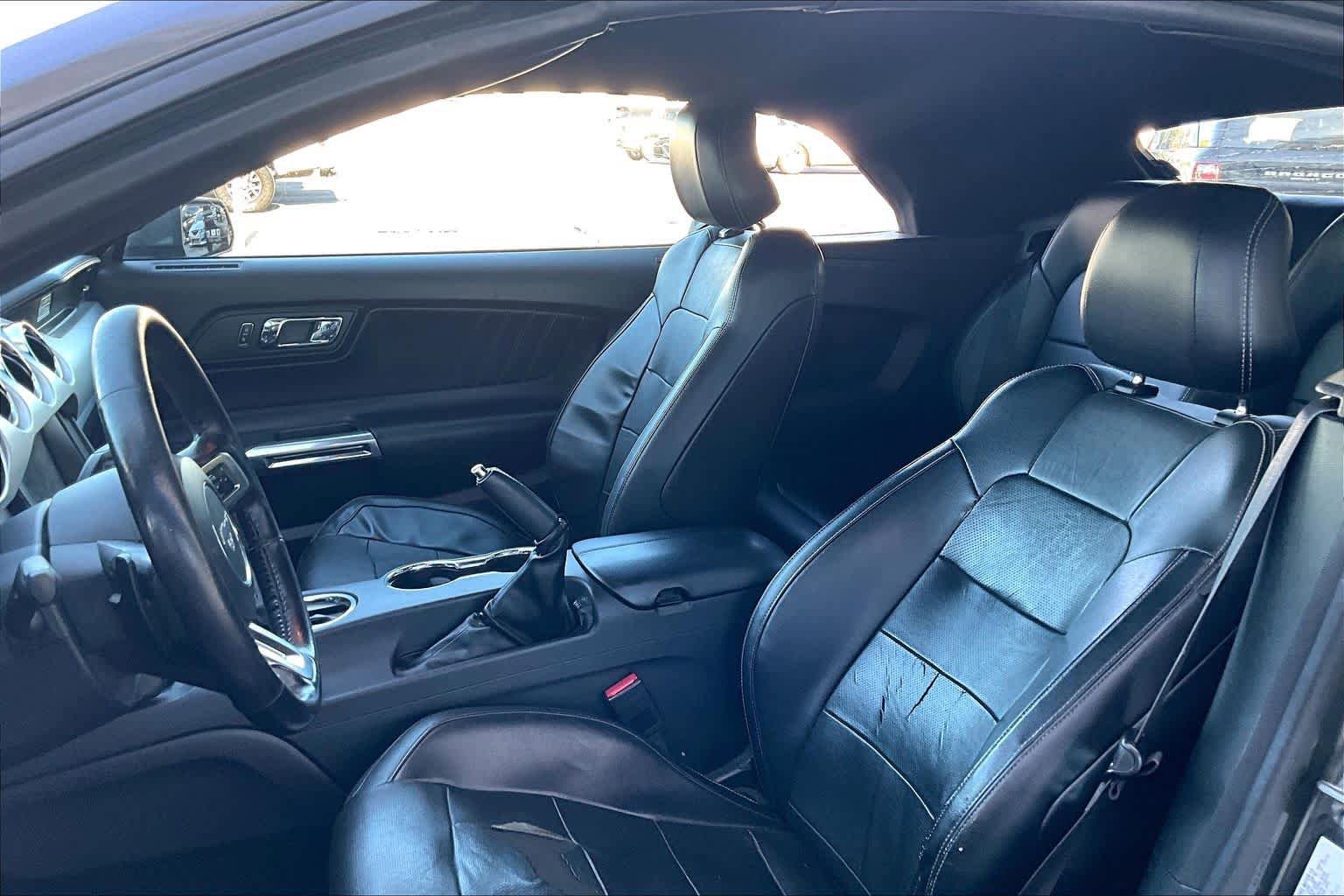 Used 2015 Ford Mustang Premium RWD image 6