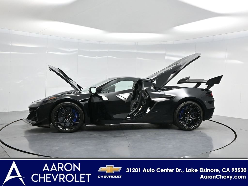 New 2026 Chevrolet Corvette ZR1 w/ ZR1 Carbon Fiber Aero Package image 40