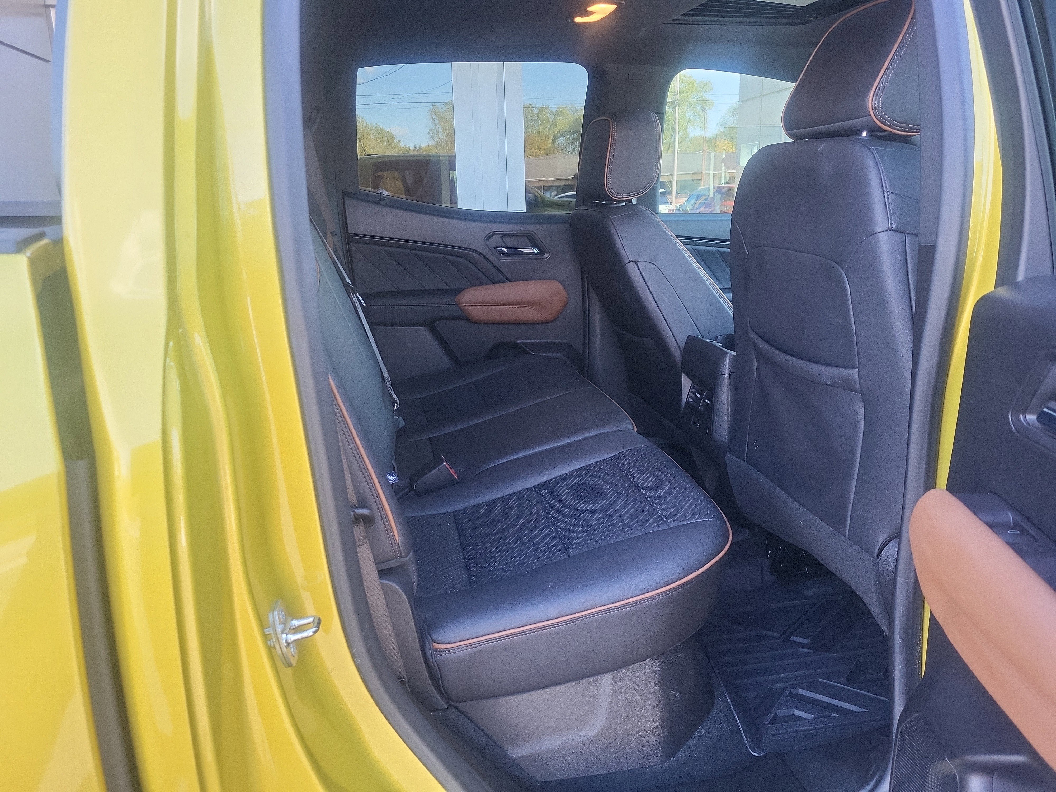 Certified 2023 GMC Canyon AT4 w/ AT4 Premium Package image 17